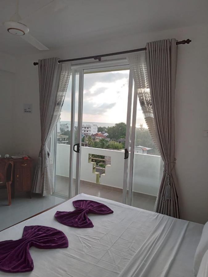 Para Inn Residence Dehiwala-Mount Lavinia Exterior photo