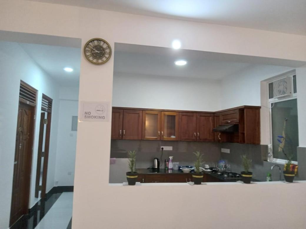 Para Inn Residence Dehiwala-Mount Lavinia Exterior photo